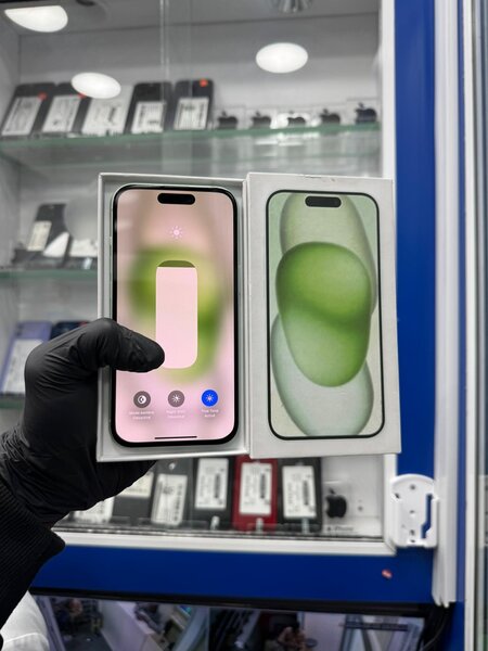 iPhone 15