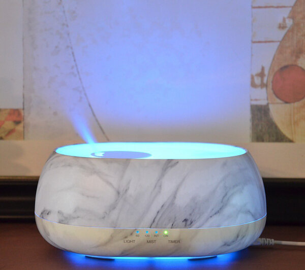 White 500mL Ultrasonic Humidifier. +Free Essential Oil.