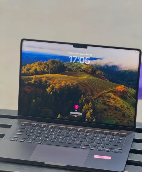 MACBOOK PRO 14 INCH