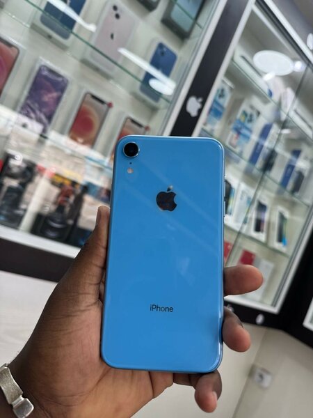 iPhone XR