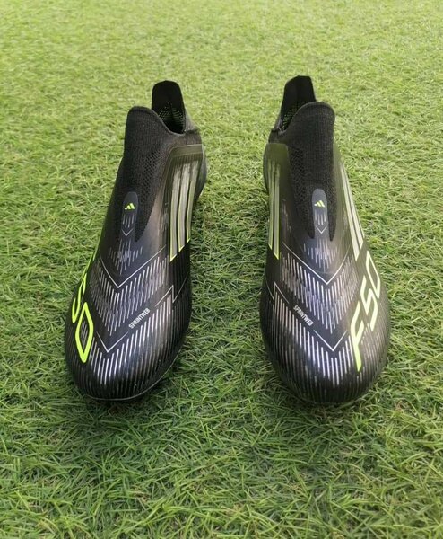 Chaussures de Football F50 Pro