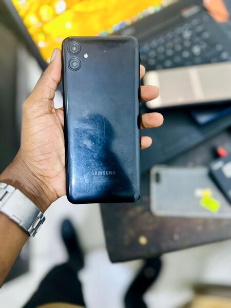 SAMSUNG A04E