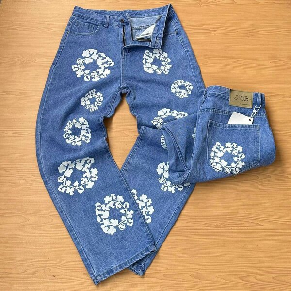 Baggy jeans