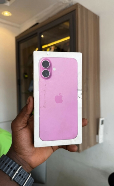iPhone 16