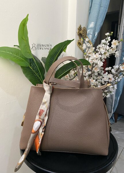 Elegant lady bag