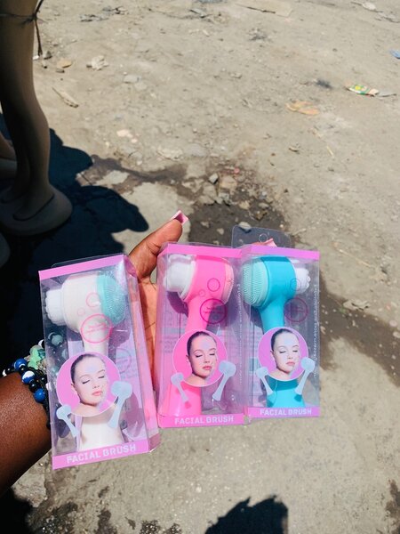 Facial brushes