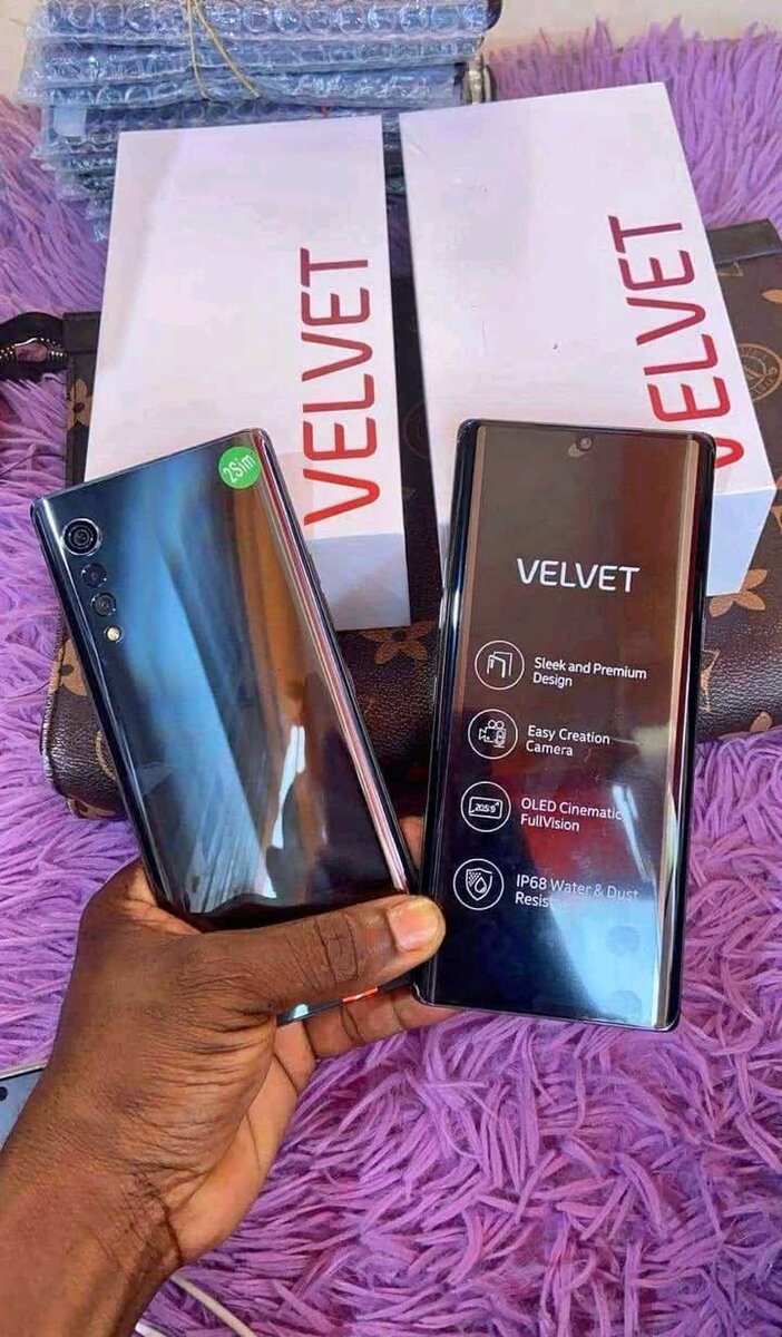 Smartphone VELVET 6.5" AMOLED