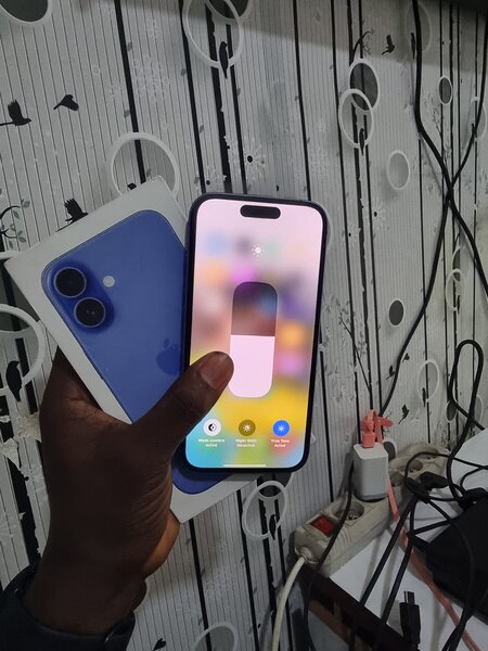 Iphone 16 simple
