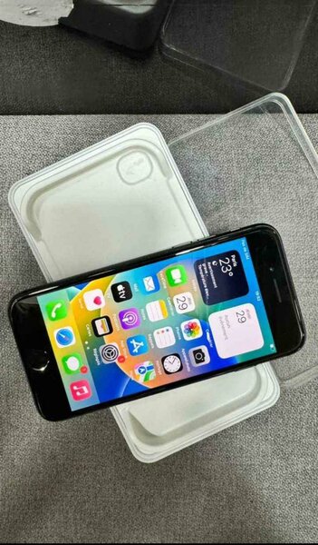 iPhone 8 Noir 64 Go