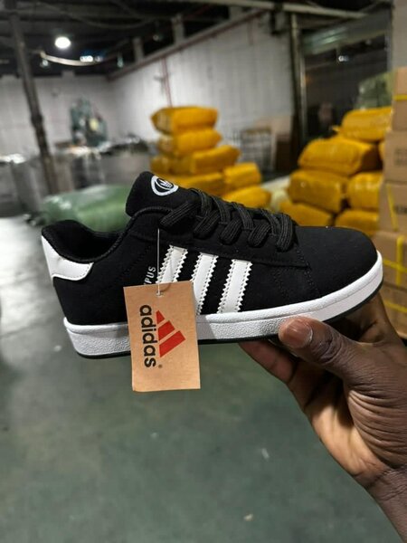 Chaussures Addidas de très bonne qualité