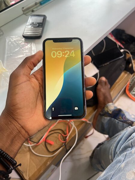 iPhone 64GB Violet