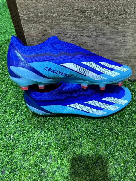 CRAMPON DE FOOTBALL