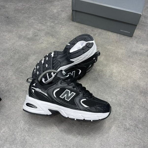 New Balance 530 Black & White