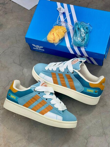 Adidas campus
