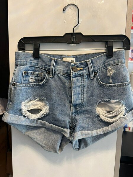 Shorts en jean déchirés