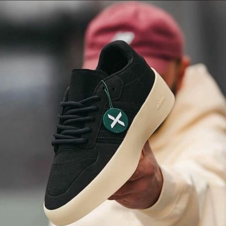 Sneakers noirs tendance