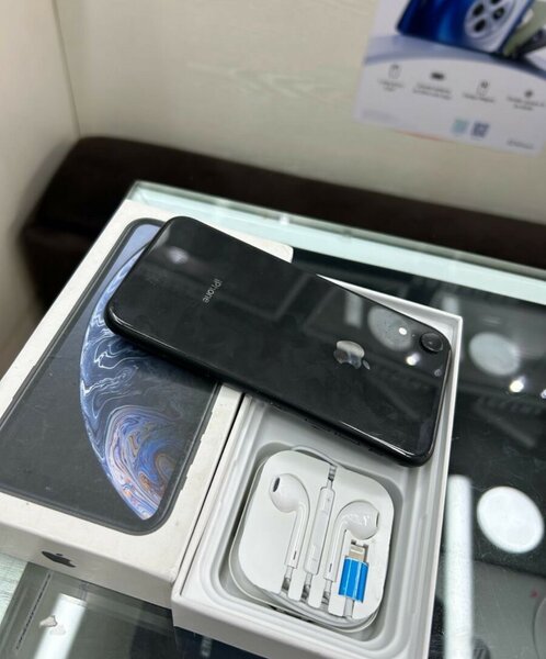 iPhone XR noir neuf