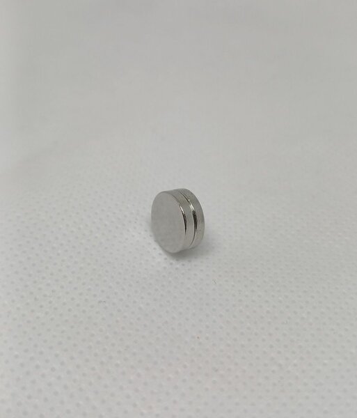 Magnetic earrings