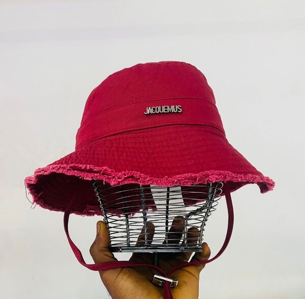 Caps