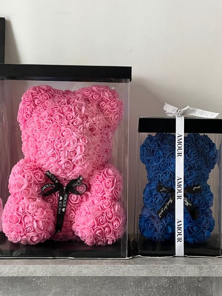 ours en fleur