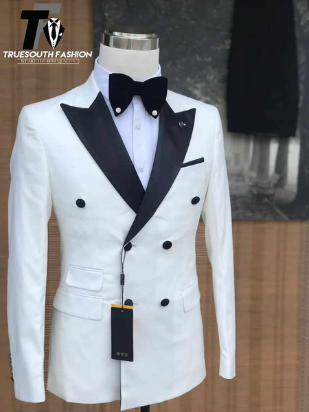 Suit blanc