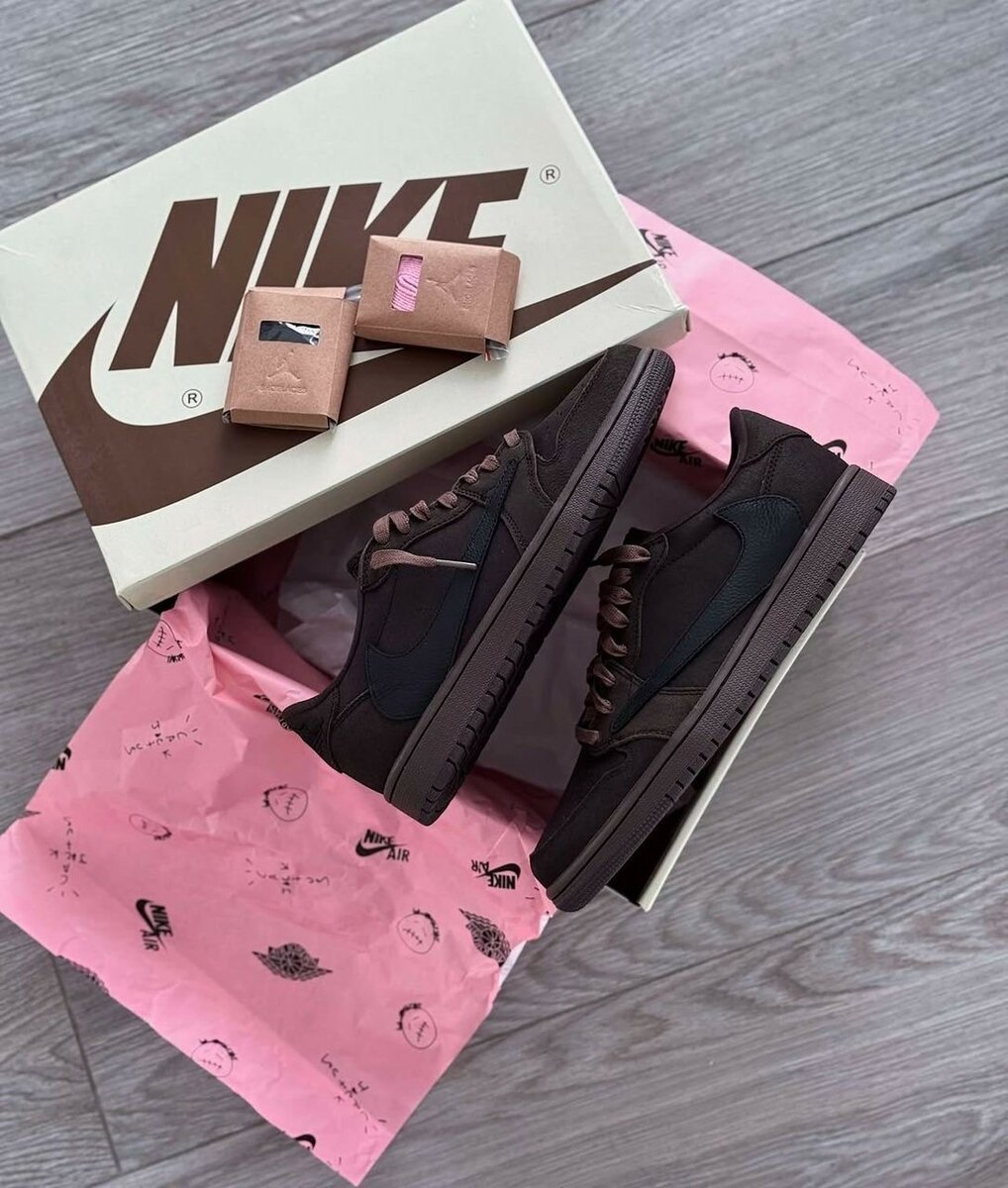 NIKE DUNK