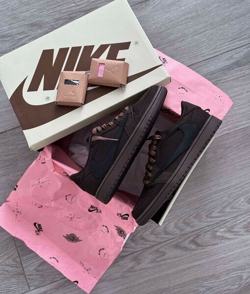NIKE DUNK