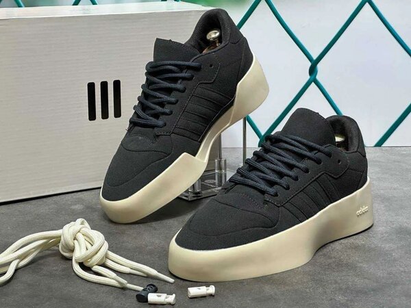 ADIDAS ESSENTIAL