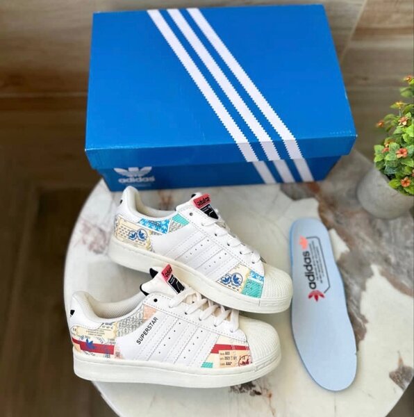 SUPERSTAR