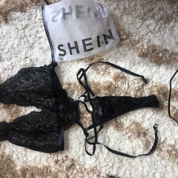 Ensemble lingerie dentelle sexy