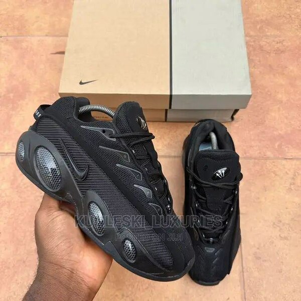 NIKE AIRMAX SNEAKER