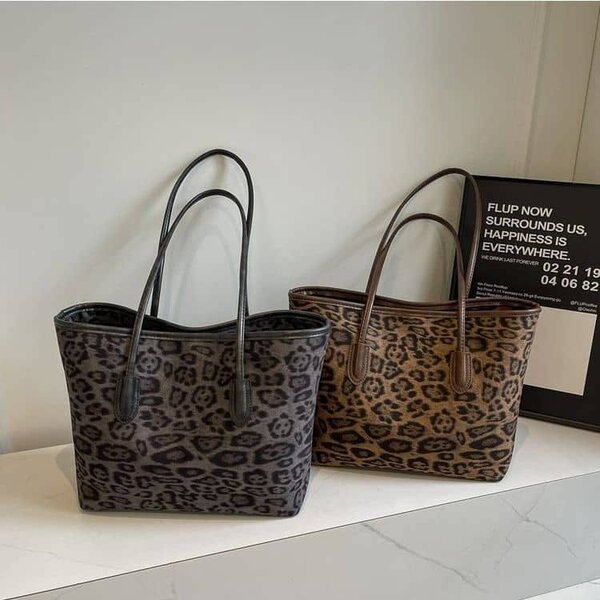 Beautiful hand bag
