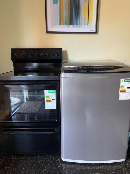 Defy glass stove