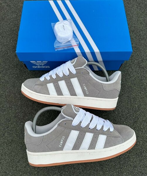 Adidas campus