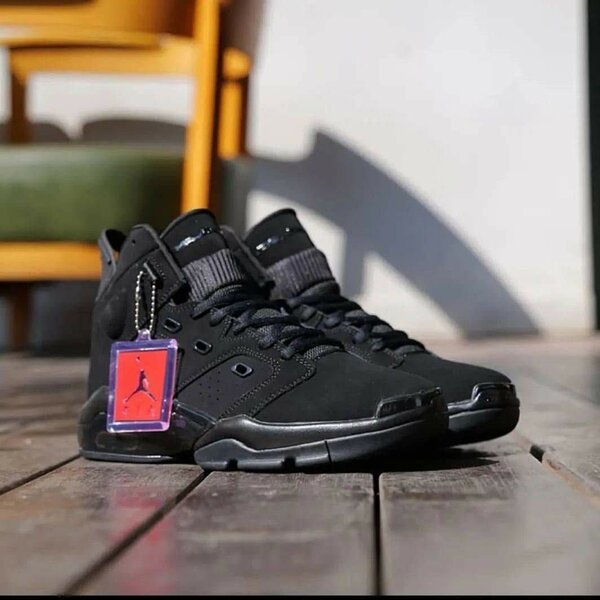 AIR JORDAN SNEAKER
