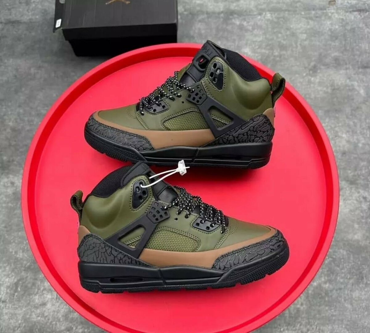 AIR JORDAN SNEAKER