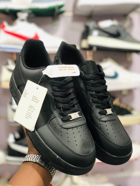 Nike kicks
