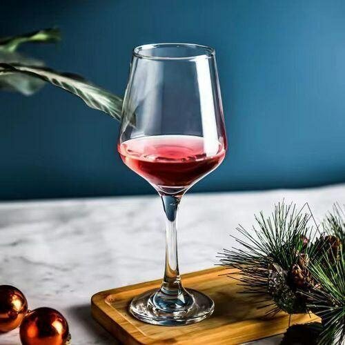 Verre à vin élégant
