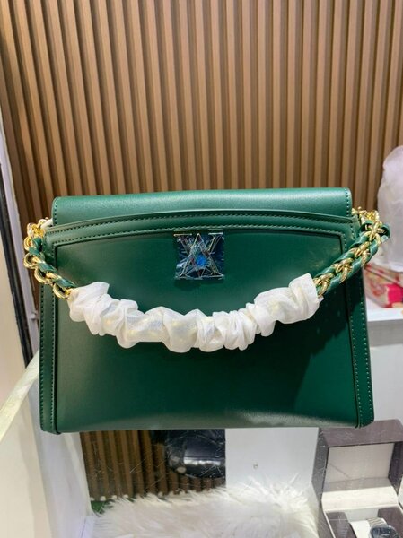 Versse ladies bags