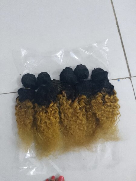 Extensions bouclées cheveux