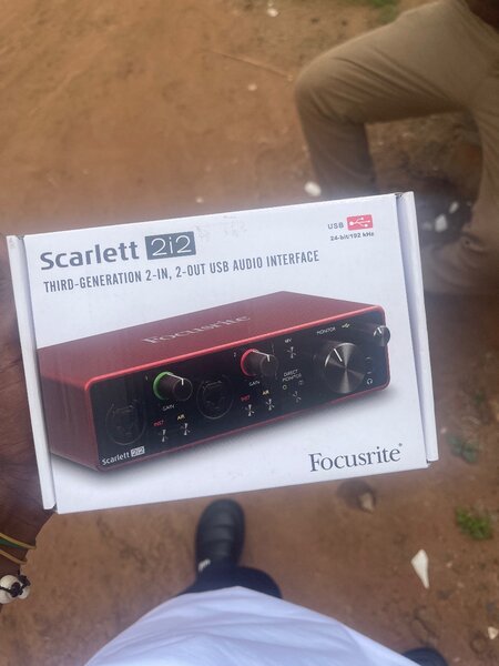 Scarlet 2i2