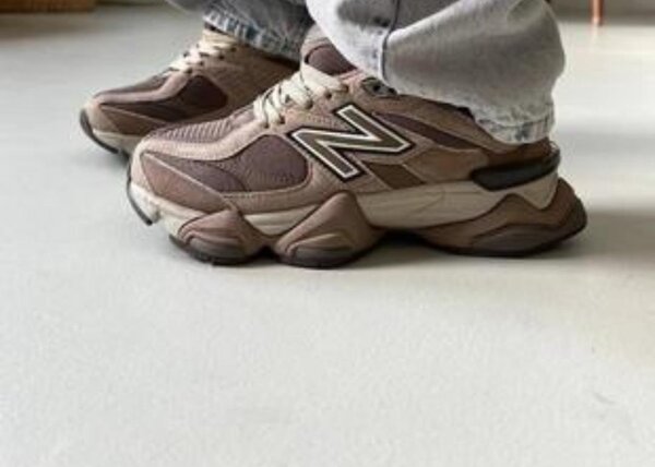 New balance,Nike