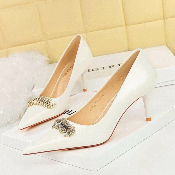 Sleek ladies heels