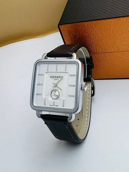 MONTRE HERMÈS
