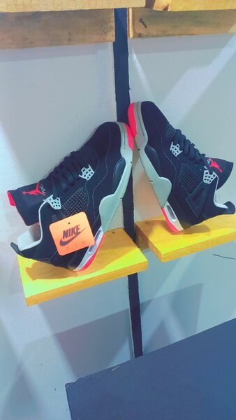 Adidas campus