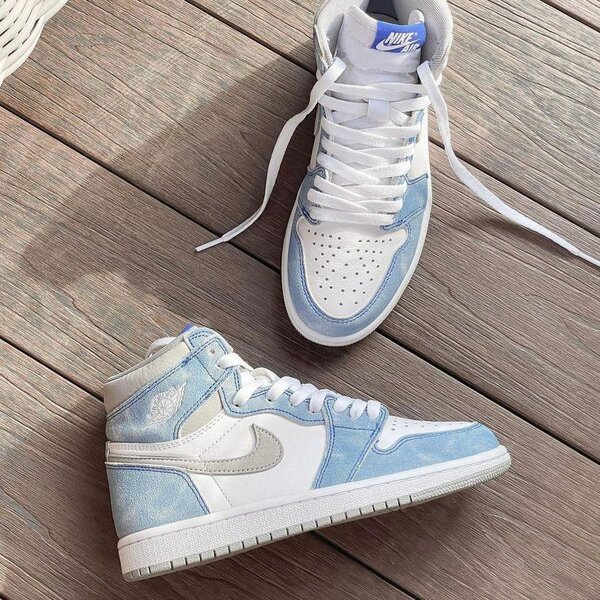 NIKE AIR JORDAN