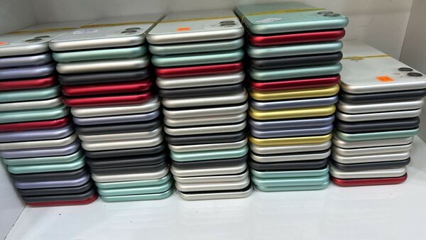iPhone 11 64 go