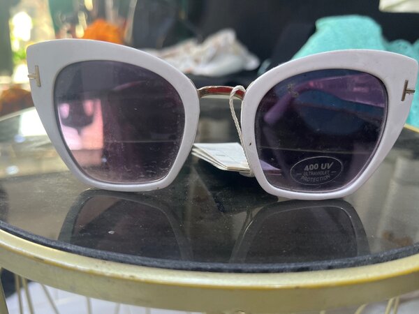 FASHION EYE WEAR