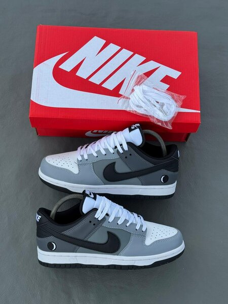 Baskets Nike Dunk Low Gris
