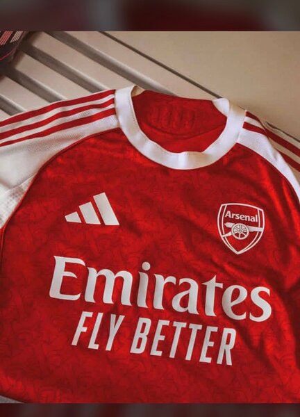 Maillot de football rouge